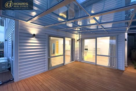 Photo of property in 56a Hogarth Rise, West Harbour, Auckland, 0618