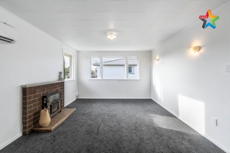 Photo of property in 15 Park Street, Winton, 9720