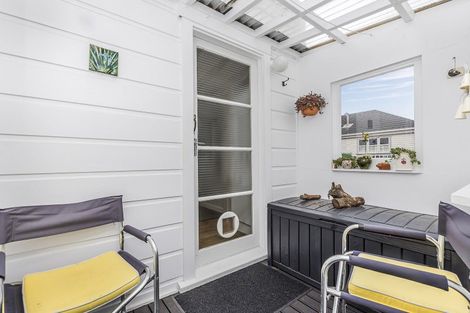 Photo of property in 154 Rongotai Road, Kilbirnie, Wellington, 6022