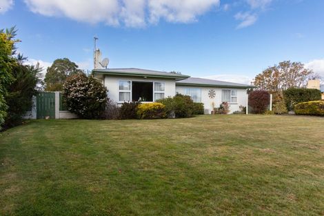 Photo of property in 76 Guy Street, Dannevirke, 4930