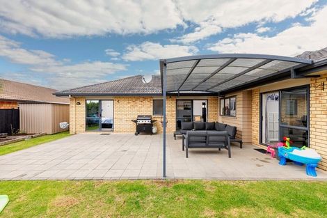 Photo of property in 17 Aberdeen Crescent, Wattle Downs, Auckland, 2103