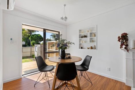 Photo of property in 358b Great South Road, Opaheke, Papakura, 2113