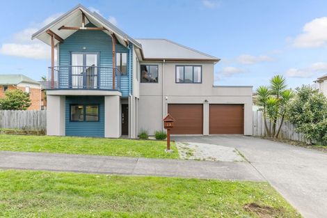 Photo of property in 13 Sonoma Crescent, Oteha, Auckland, 0632