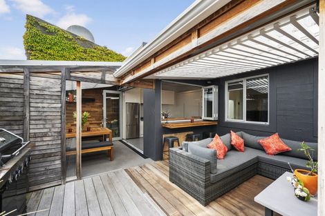 Photo of property in 115 Coutts Street, Kilbirnie, Wellington, 6022