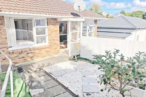 Photo of property in 2/38 Woodford Road, Mount Eden, Auckland, 1024