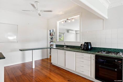 Photo of property in 48 Evans Road, Glen Eden, Auckland, 0602