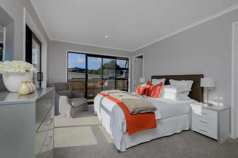 Photo of property in 22 Korako Drive, Kumeu, 0810