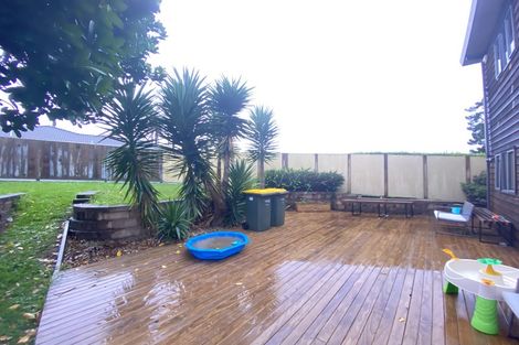 Photo of property in 25 Tatyana Place, Massey, Auckland, 0614