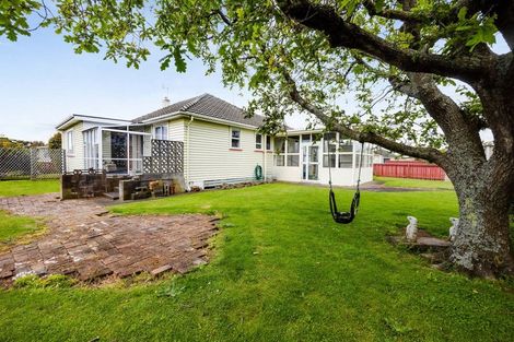 Photo of property in 2 Acourt Street, Hawera, 4610