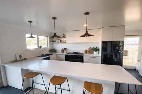 Photo of property in 10 Lydford Place, Spotswood, New Plymouth, 4310