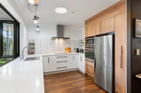 Photo of property in 18 Oriental Parade, Papamoa Beach, Papamoa, 3118