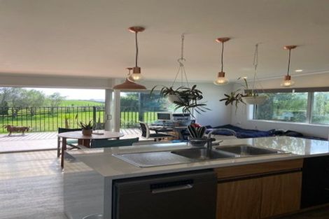 Photo of property in 84 Kaihau Road, Karioitahi, Waiuku, 2683