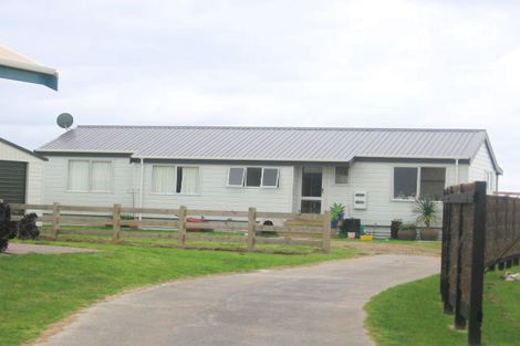 Photo of property in 111 Corokia Place, Matarangi, Whitianga, 3592