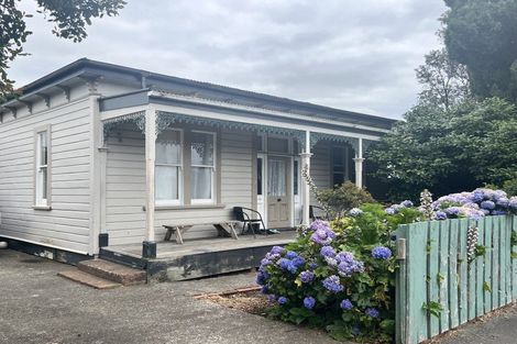 Photo of property in 2 Hamlet Street, Dannevirke, 4930