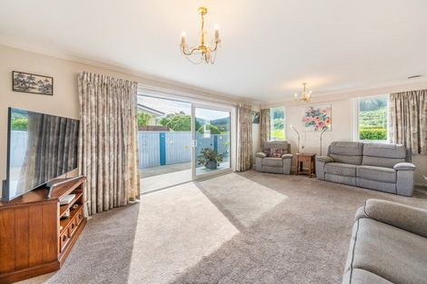 Photo of property in 5 Mcleod Street, Elderslea, Upper Hutt, 5018