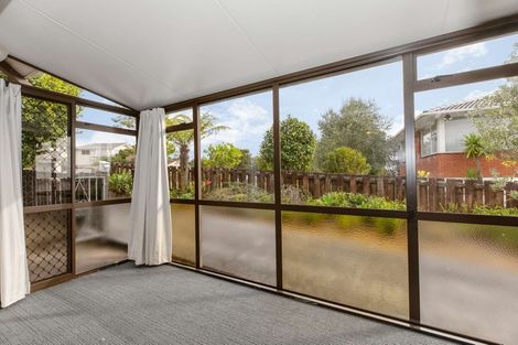 Photo of property in 1/5 Eyre Street, Henderson, Auckland, 0612