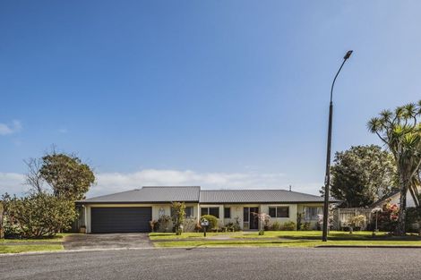 Photo of property in 26 Marchant Place, Westown, New Plymouth, 4310