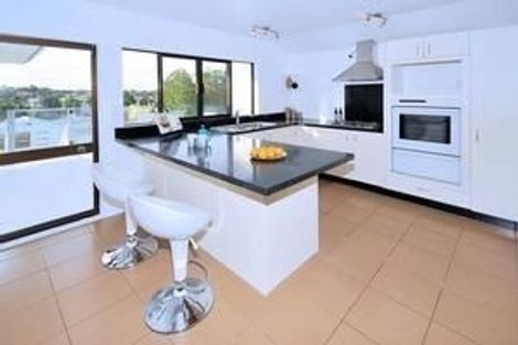 Photo of property in 9 Wilmington Place, Forrest Hill, Auckland, 0620