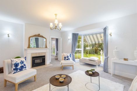 Photo of property in 24 Snowdon Road, Fendalton, Christchurch, 8052