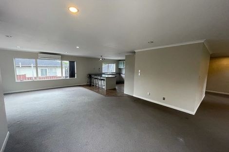 Photo of property in 25 Terrasini Drive, Flat Bush, Auckland, 2019
