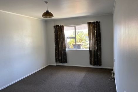Photo of property in 718d Pioneer Highway, Takaro, Palmerston North, 4412