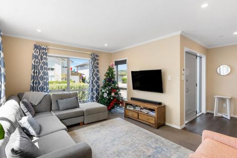Photo of property in 1 Chalfont Road, Silverstream, Upper Hutt, 5019