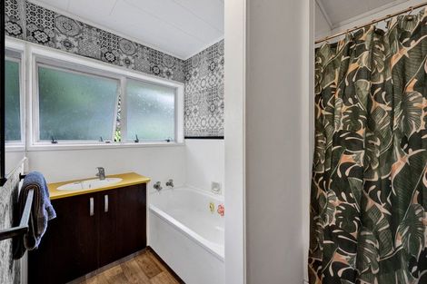 Photo of property in 81 Poplar Grove, Whalers Gate, New Plymouth, 4310