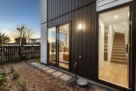 Photo of property in 4/2 Fairview Road, Papatoetoe, Auckland, 2025