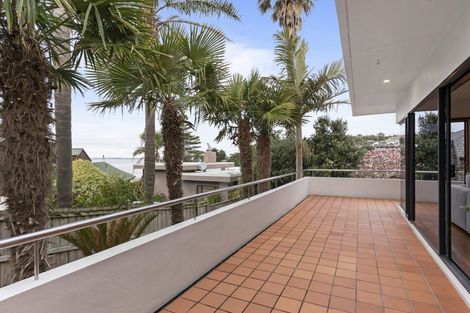 Photo of property in 1/52 Masterton Road, Rothesay Bay, Auckland, 0630