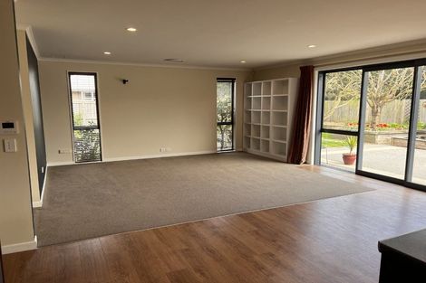 Photo of property in 35 Ruahine Place, Parklands, Christchurch, 8083