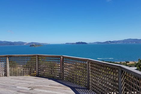 Photo of property in 7a Korokoro Road, Korokoro, Lower Hutt, 5012