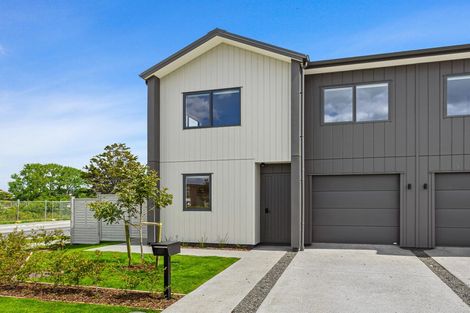 Photo of property in 6 Verde Lane, Rosehill, 2113