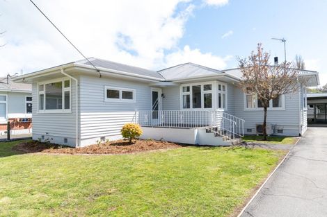 Photo of property in 9 Armstrong Avenue, Carterton, 5713