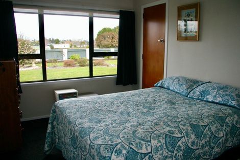 Photo of property in 70 Great South Road, Huntly, 3700