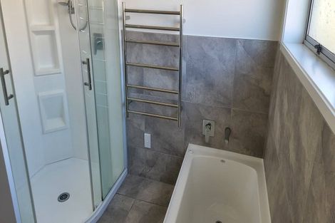 Photo of property in 43 Russleigh Drive, Dinsdale, Hamilton, 3204