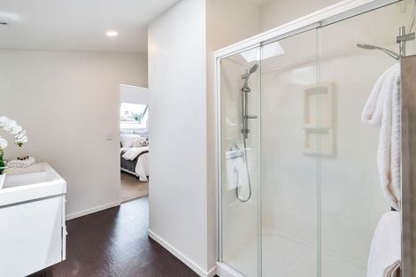 Photo of property in 32k Parr Terrace, Castor Bay, Auckland, 0620