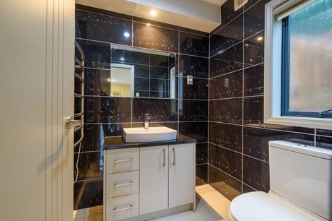 Photo of property in 45 Forrest Hill Road, Milford, Auckland, 0620