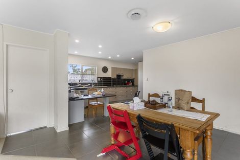 Photo of property in 58 Prince Regent Drive, Half Moon Bay, Auckland, 2012