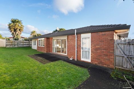 Photo of property in 7a Nerissa Place, Randwick Park, Auckland, 2105