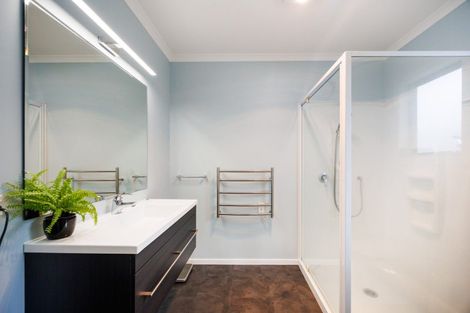 Photo of property in 4 Poplar Grove, Feilding, 4702