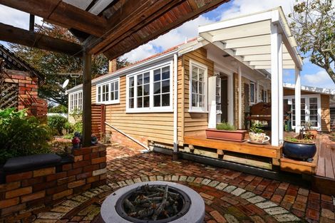 Photo of property in 37 Dalethorpe Avenue, Fairfield, Hamilton, 3214