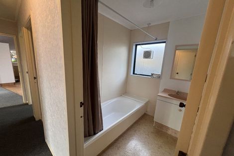 Photo of property in 672 Queen Street East, Levin, 5510
