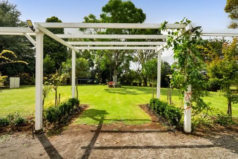 Photo of property in 330 Kelly Road, Lepperton, New Plymouth, 4373