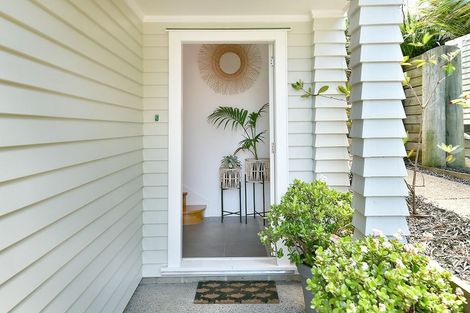 Photo of property in 2 Carento Way, Stanmore Bay, Whangaparaoa, 0932