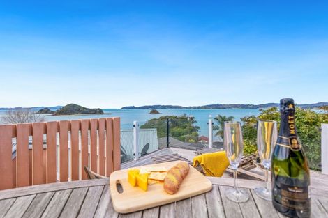 Photo of property in 12 Wallace Lane, Paihia, 0200
