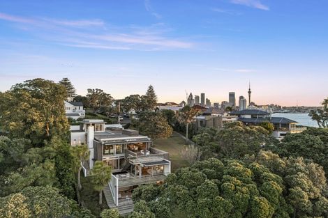 Photo of property in 94 Stanley Point Road, Stanley Point, Auckland, 0624