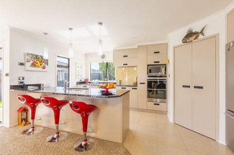 Photo of property in 76 Orotu Drive, Poraiti, Napier, 4112