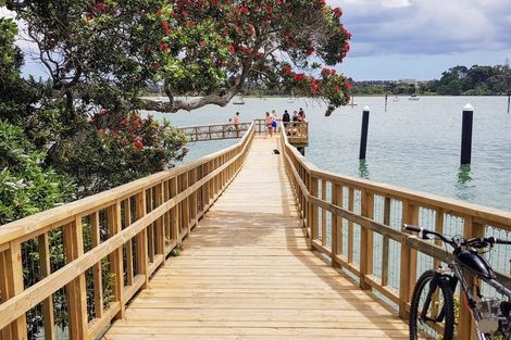 Photo of property in 8/15 Sea Vista Avenue, Beach Haven, Auckland, 0626