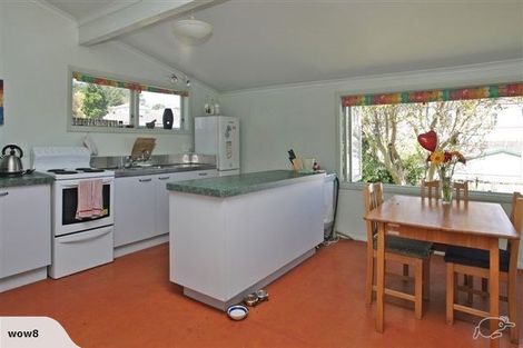 Photo of property in 6 Picton Avenue, Newtown, Wellington, 6021