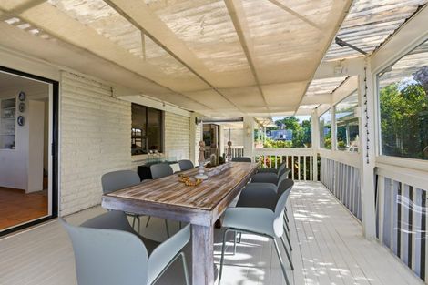 Photo of property in 2 Geoffrey Road, Torbay, Auckland, 0630